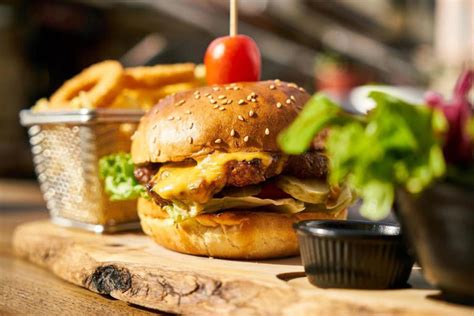 2 Capital Region restaurants among Top 10 for Best NY Burger